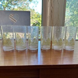 6 Vintage Holiday Tumblers Thermo Serve White & Gold Plastic Christmas